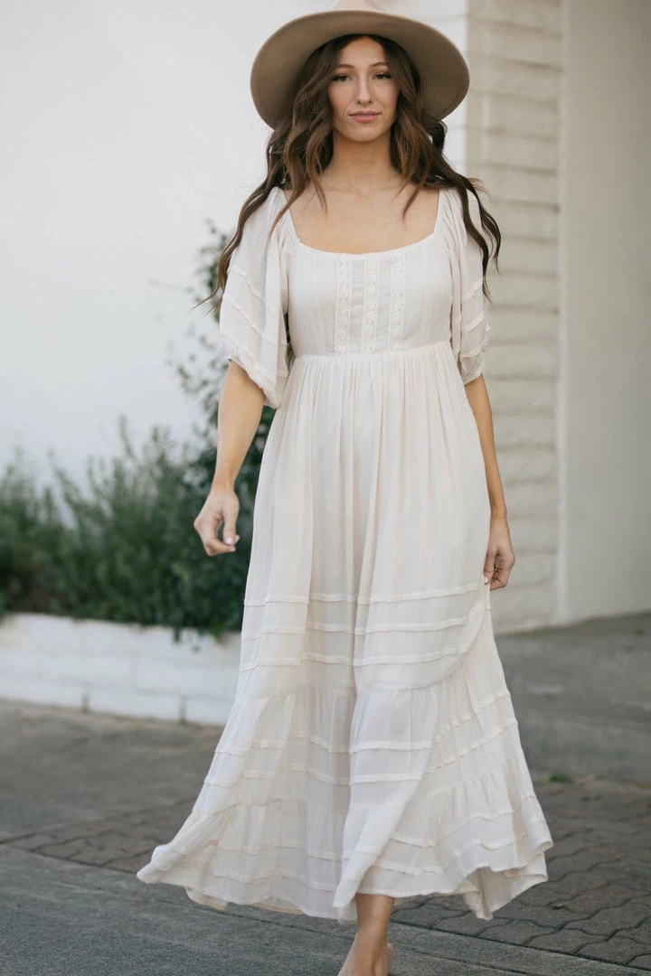 Listicle Carissa Crocheted Lace Detail Maxi Dress