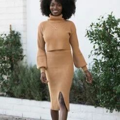 Moodie Edith Cropped Turtleneck