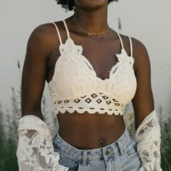 Anemone Clothing Elina Scalloped Lace Bralette