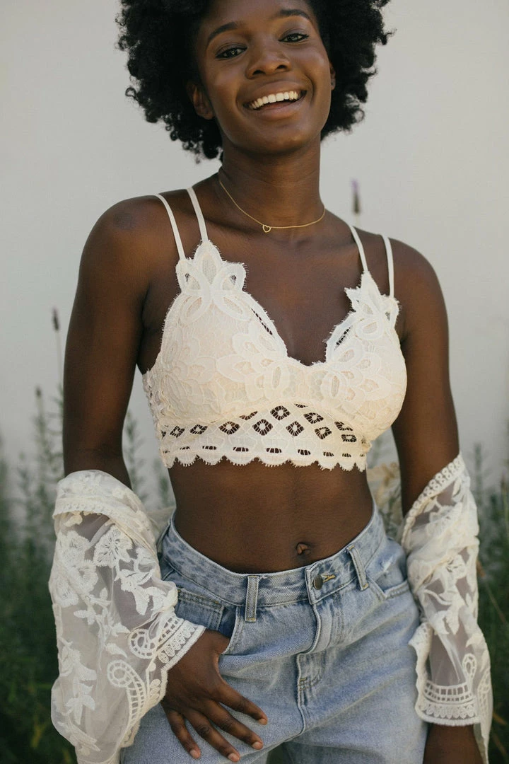 Anemone Clothing Elina Scalloped Lace Bralette
