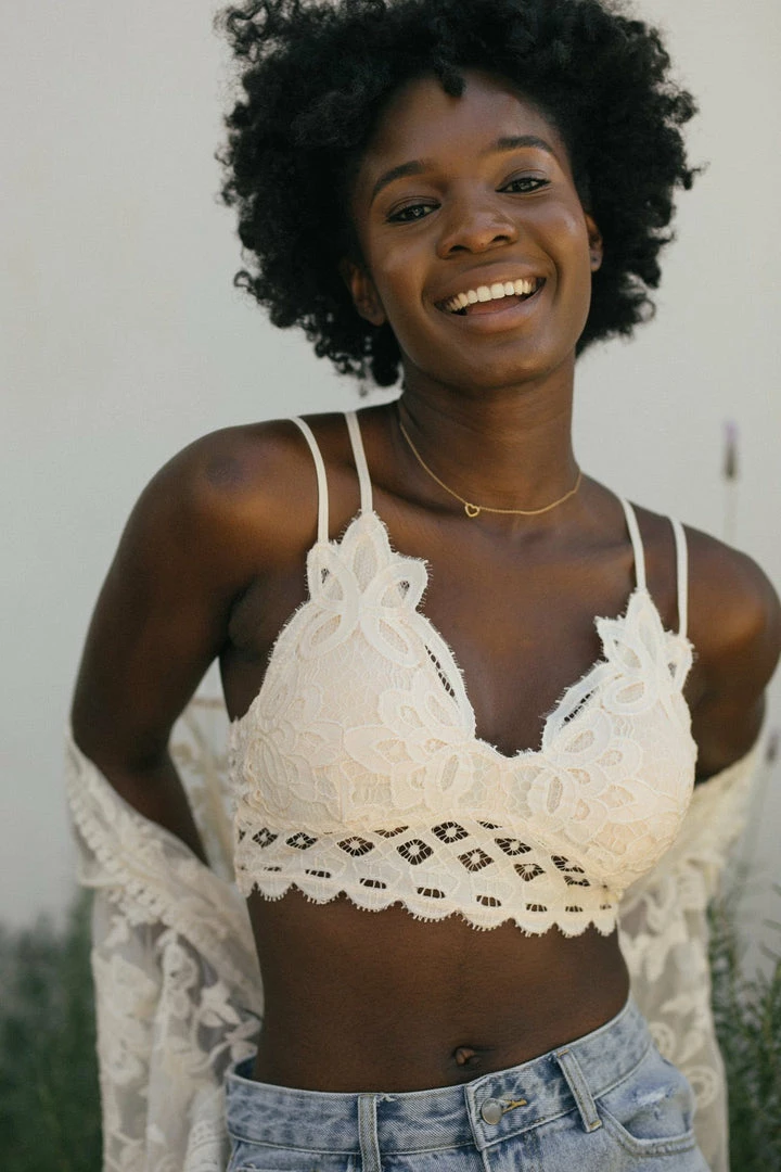 Anemone Clothing Elina Scalloped Lace Bralette