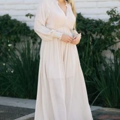 Wishlist Maternity Friendly Linda V-Neck Maxi Dress