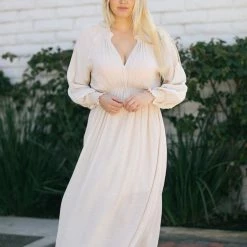 Wishlist Maternity Friendly Linda V-Neck Maxi Dress