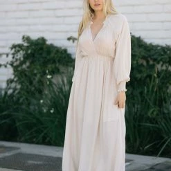 Wishlist Maternity Friendly Linda V-Neck Maxi Dress