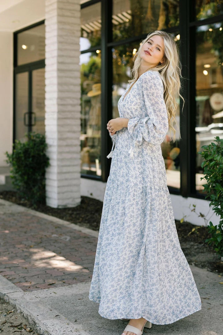 Aakaa Best Sellers Kelsey Long Sleeve Maxi Dress