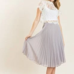 A.Peach Bridal Shirley White Lace Cap Sleeve Top
