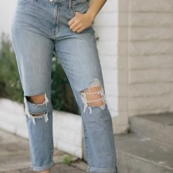 KanCan Clothing Nikki High Rise Relaxed Mom Jeans