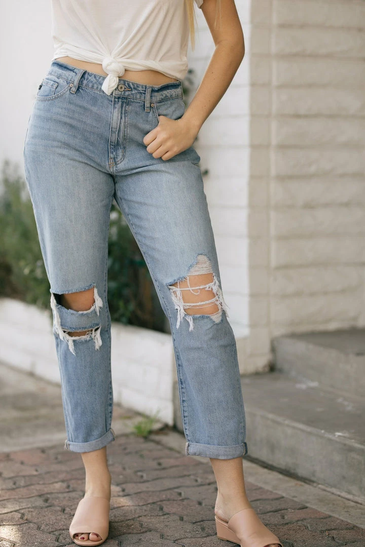 KanCan Clothing Nikki High Rise Relaxed Mom Jeans