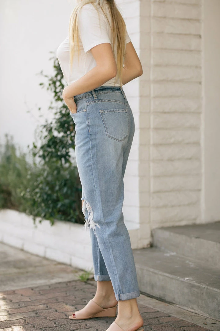 KanCan Clothing Nikki High Rise Relaxed Mom Jeans
