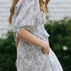 Moodie Maternity Friendly Lucia Puff Sleeve Midi Dress