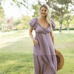 Listicle Maternity Friendly Daisy Sweetheart Maxi Dress