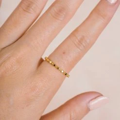 Fame Lindsey Round Gold Ring Accessories