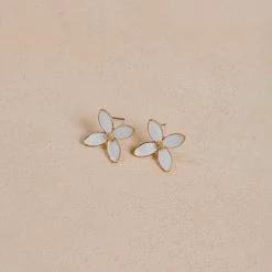 Fame Accessories Lindsey Daisy Earrings