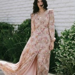 Aakaa Maternity Friendly Tilly V-Neck Maxi Dress