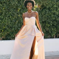 Maniju Karis Sweetheart Neckline Gown