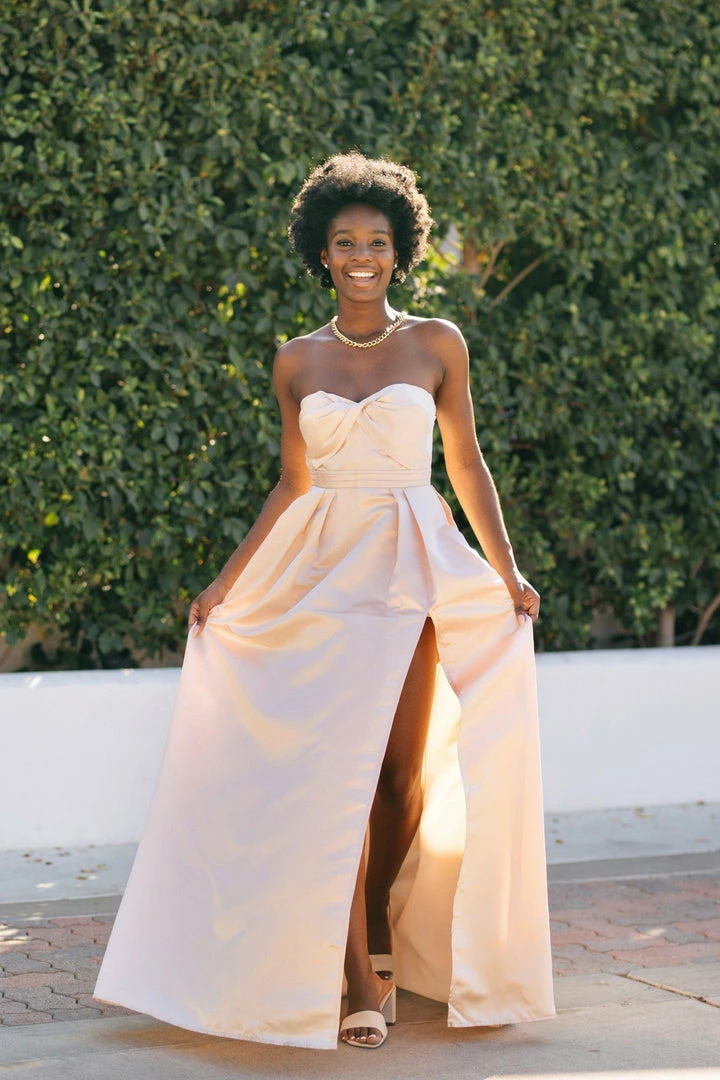 Maniju Karis Sweetheart Neckline Gown