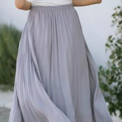 Listicle Maternity Friendly Ophelia Pleated Midi Skirt