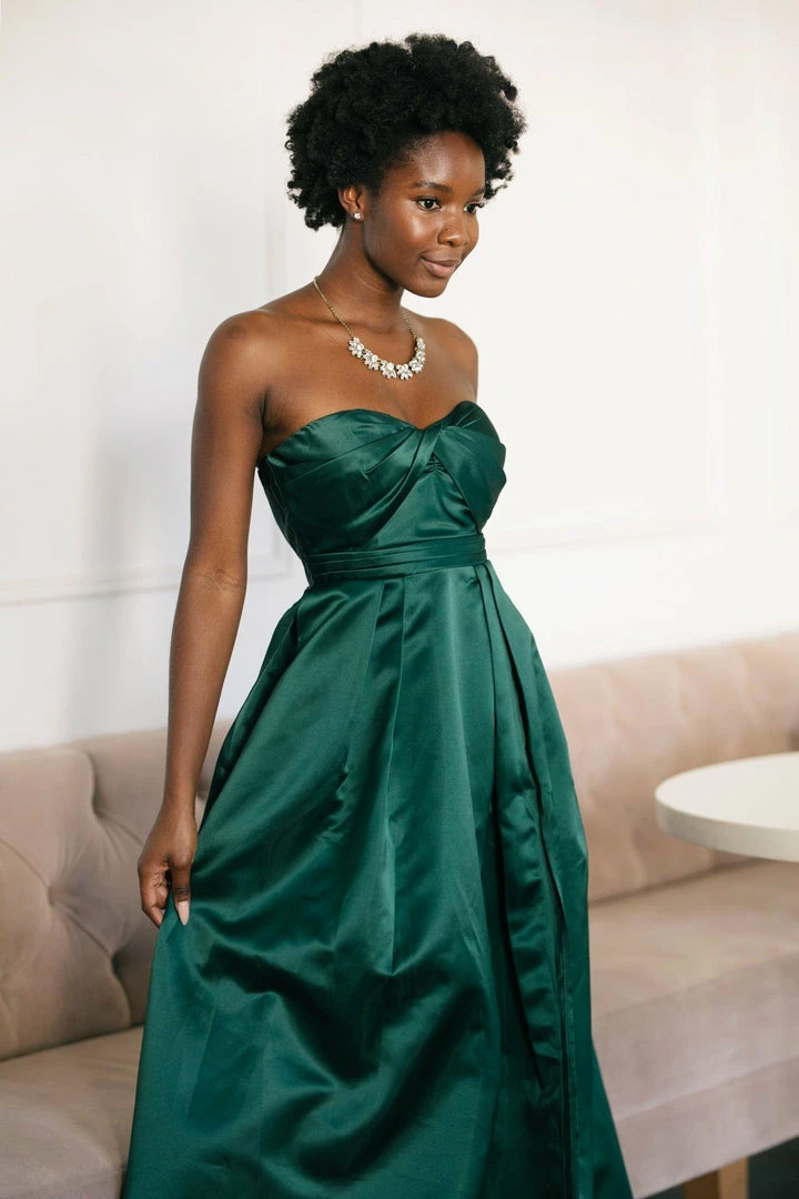 Maniju Karis Sweetheart Neckline Gown