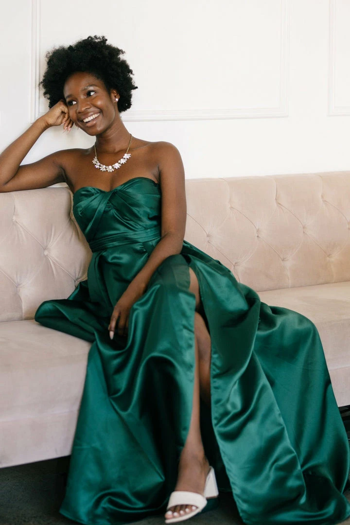 Maniju Karis Sweetheart Neckline Gown