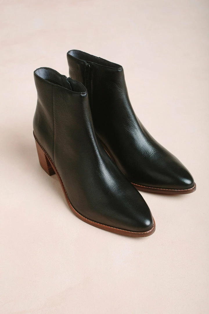 Seychelles For The Occasion Ankle Boots
