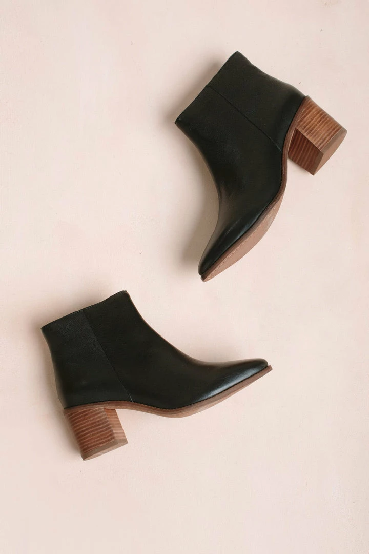 Seychelles For The Occasion Ankle Boots
