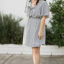 Andree By Unit Clothing Curvy Savannah Flutter Sleeve Dress