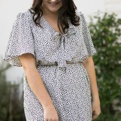 Andree By Unit Clothing Curvy Savannah Flutter Sleeve Dress