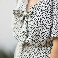 Andree By Unit Clothing Curvy Savannah Flutter Sleeve Dress