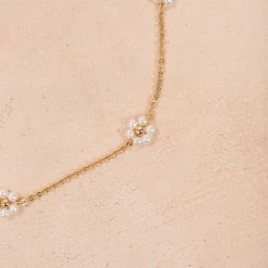 Fame Accessories Tatum Pearl Daisy Necklace