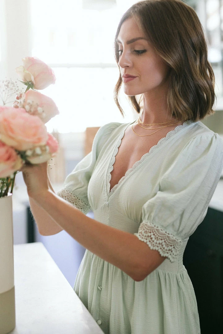 Blu Pepper Monet V-Neck Midi Dress Lace