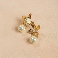 Fame Accessories Bridget Flower Pearl Earrings