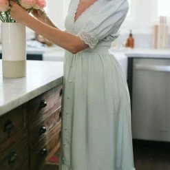 Blu Pepper Monet V-Neck Midi Dress Lace