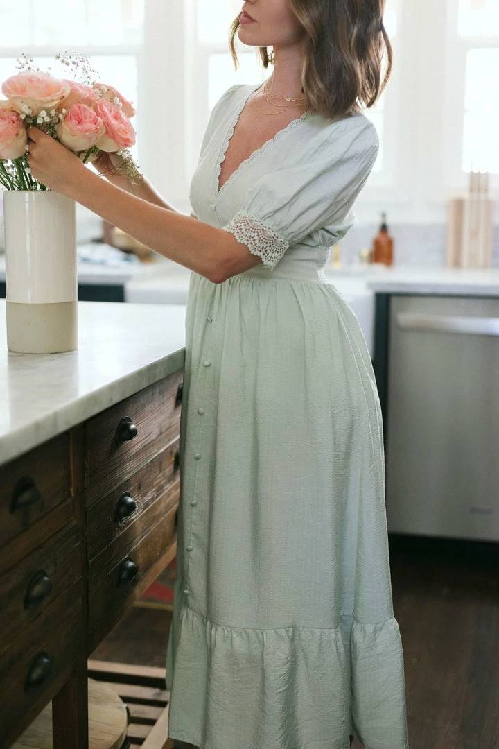 Blu Pepper Monet V-Neck Midi Dress Lace