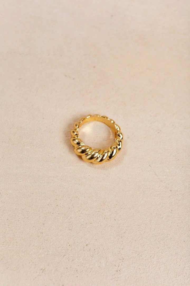 Fame Annette Croissant Ring