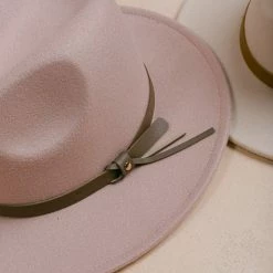 Fame Accessories Christie Felt Fedora Hat