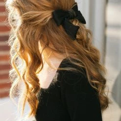 Ana/Girly Celeste Bow Hair Clip