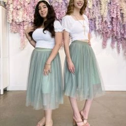 Style Melody Skylar Eyelet Smocked Crop Top Clothing